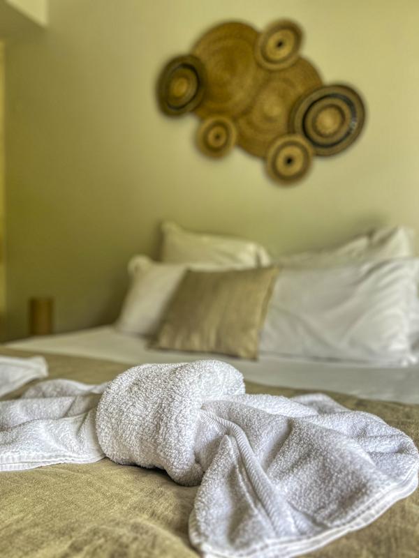 Lodge à louer pour 4 personnes avec piscine privée à Petit Bourg Guadeloupe_2